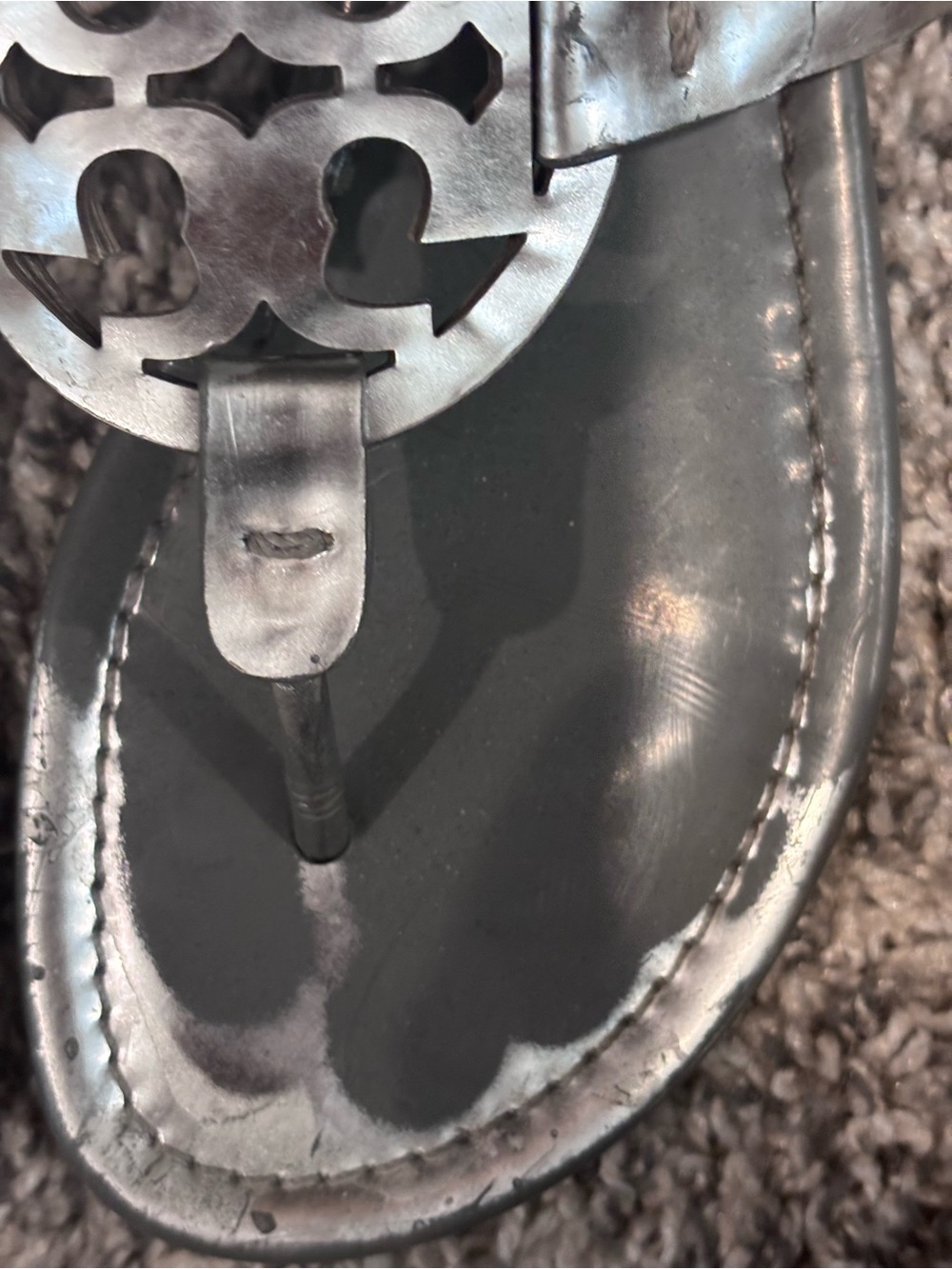 Tory Burch Silver Metallic Logo Thong Sandals - Picture 5 of 10